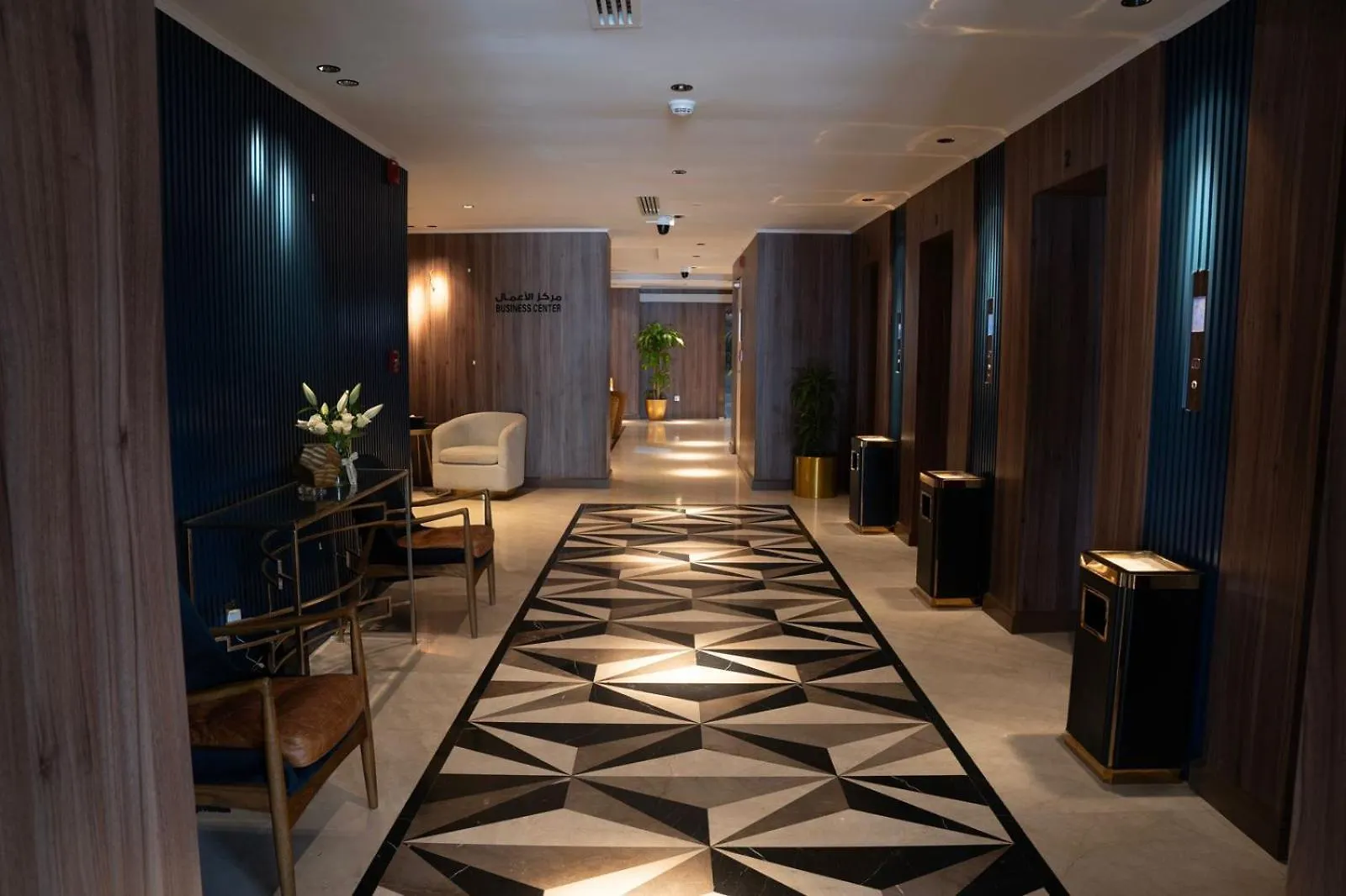 Seafront Luxury Suites Jeddah Corniche 4*,